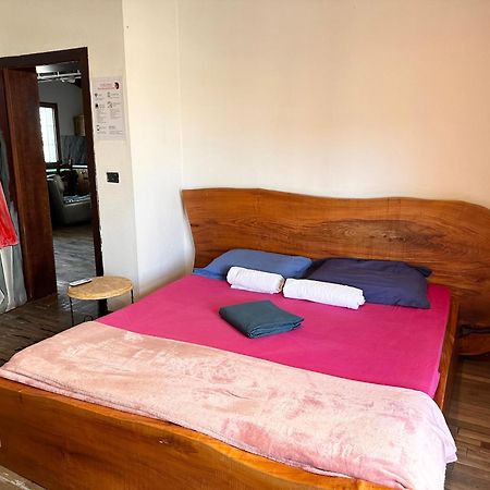 Divina Hostel Tiran Dış mekan fotoğraf