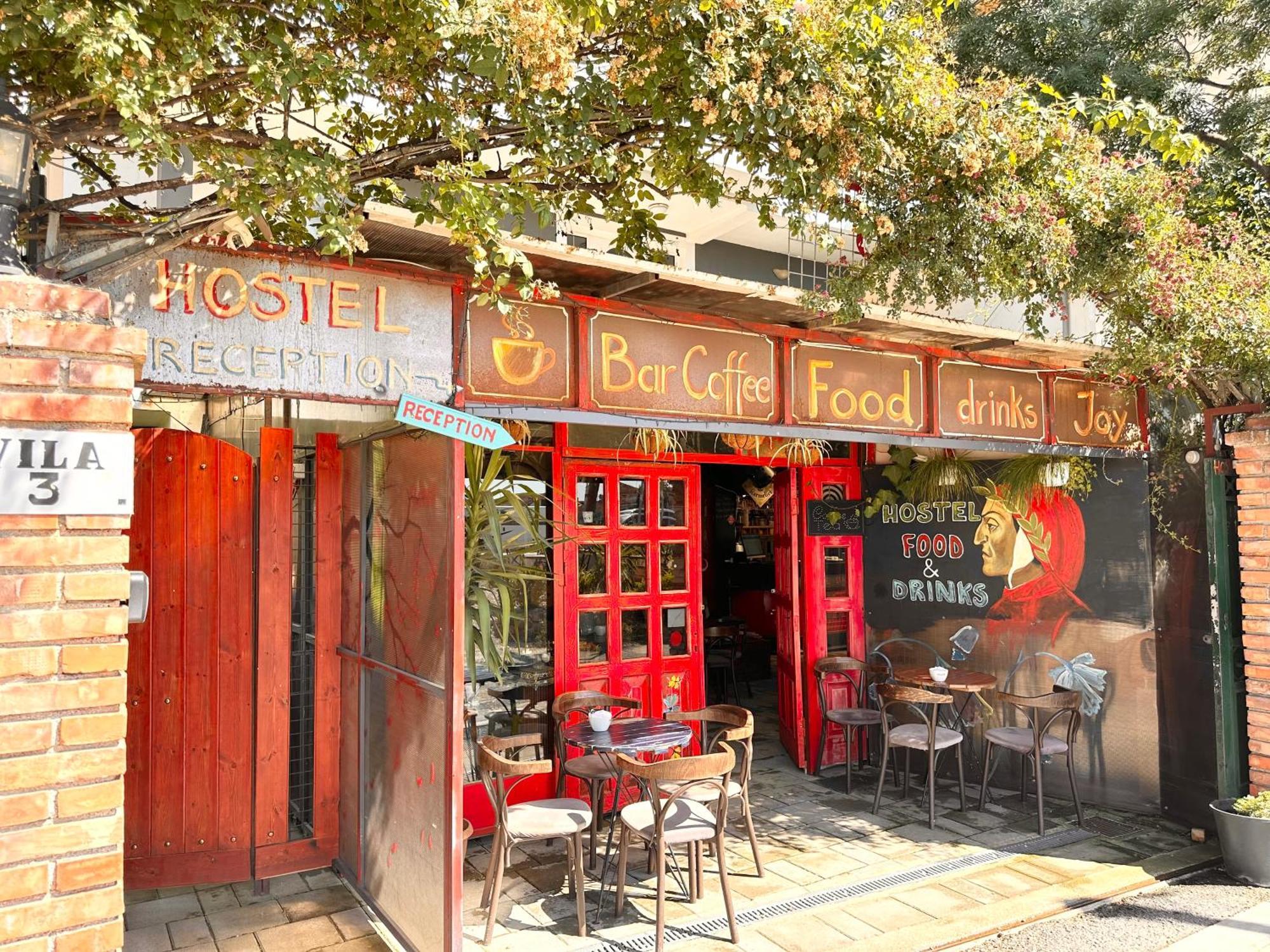 Divina Hostel Tiran Dış mekan fotoğraf